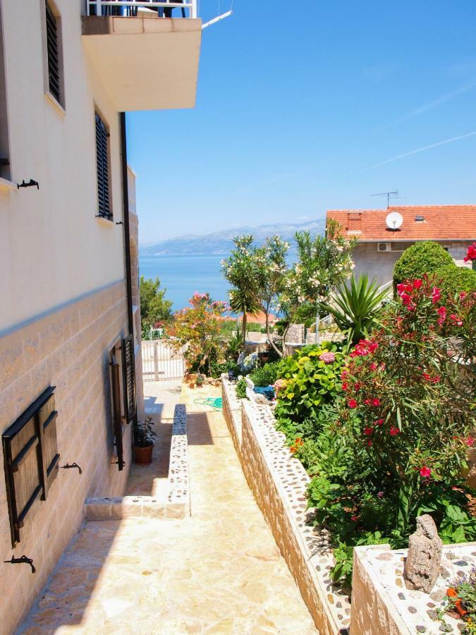 Apartments Vukovic Постира Екстериор снимка
