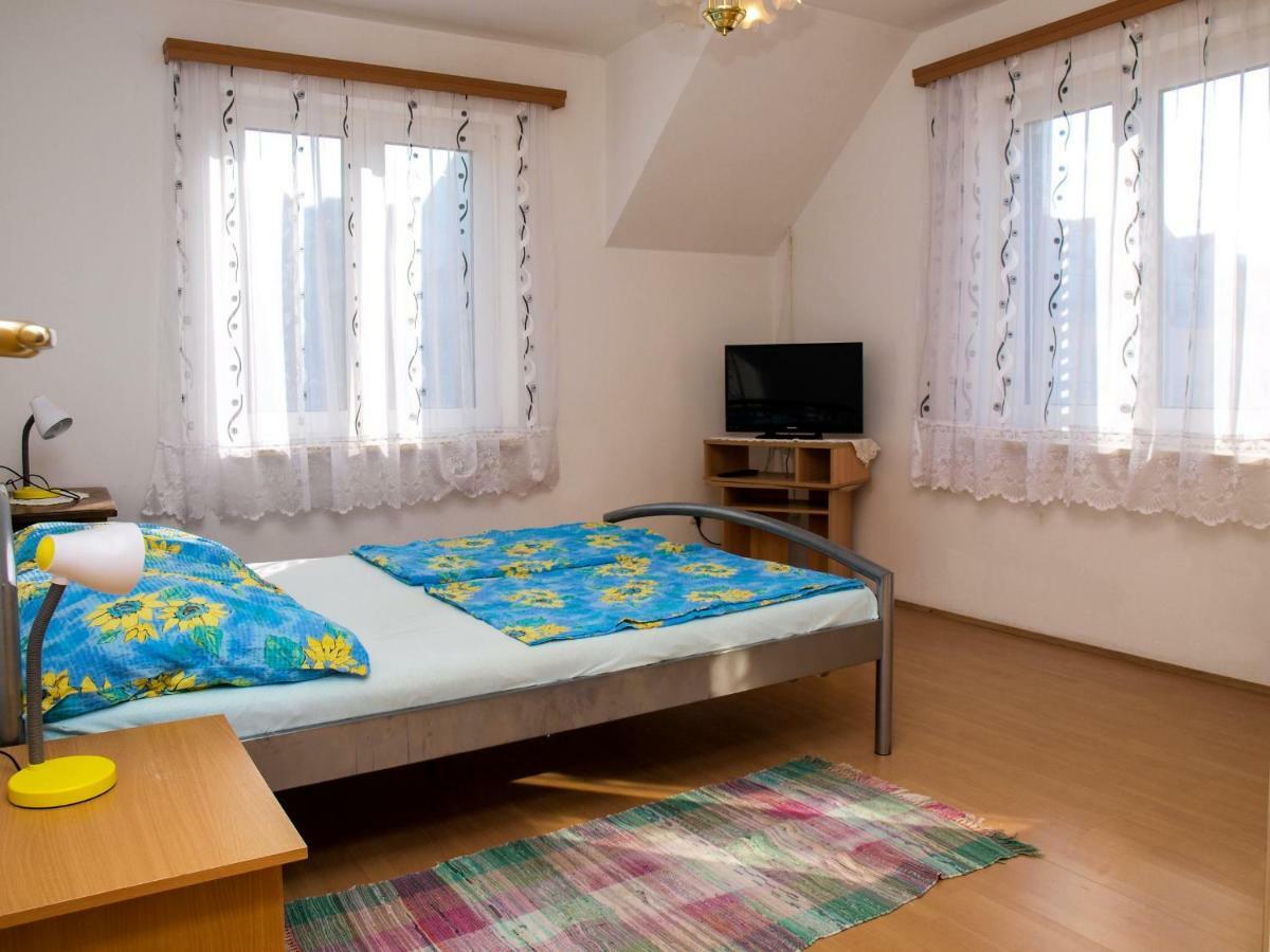 Apartments Vukovic Постира Екстериор снимка