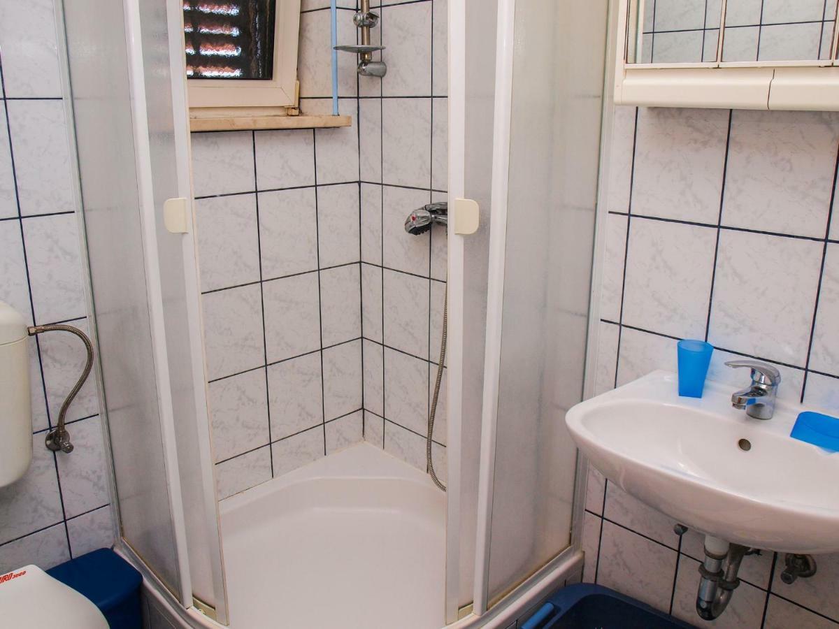 Apartments Vukovic Постира Екстериор снимка