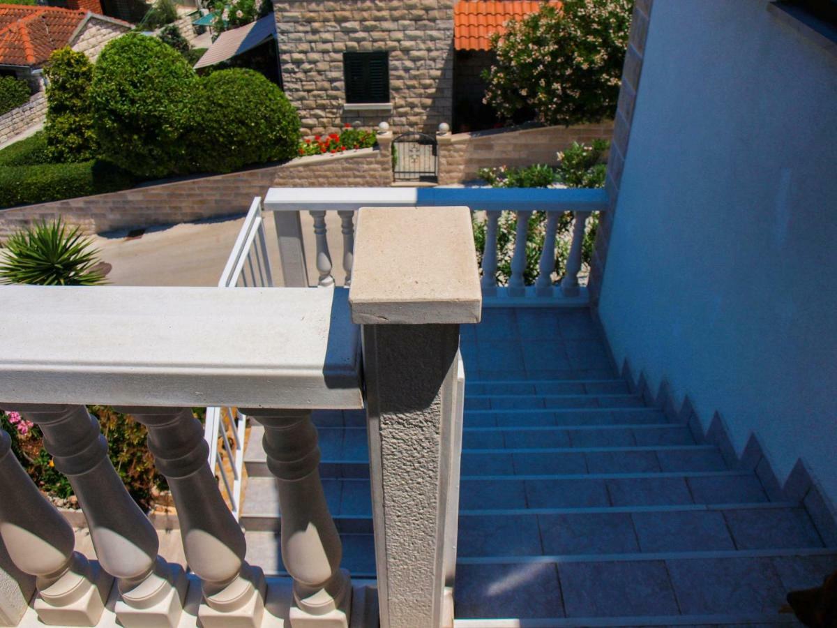 Apartments Vukovic Постира Екстериор снимка